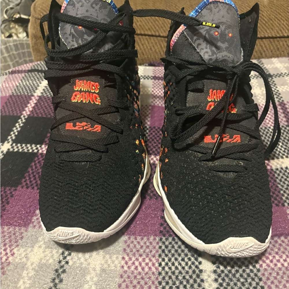 Nike men’s sneakers